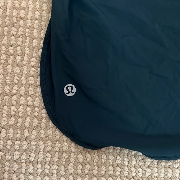 Lululemon tank top+ bra attached - Picture 5 of 5